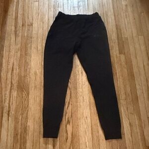 Alphalete Joggers Size Small